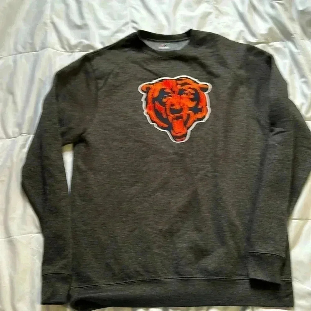 Chicago Bears Majestic gray sweatshirt size medium